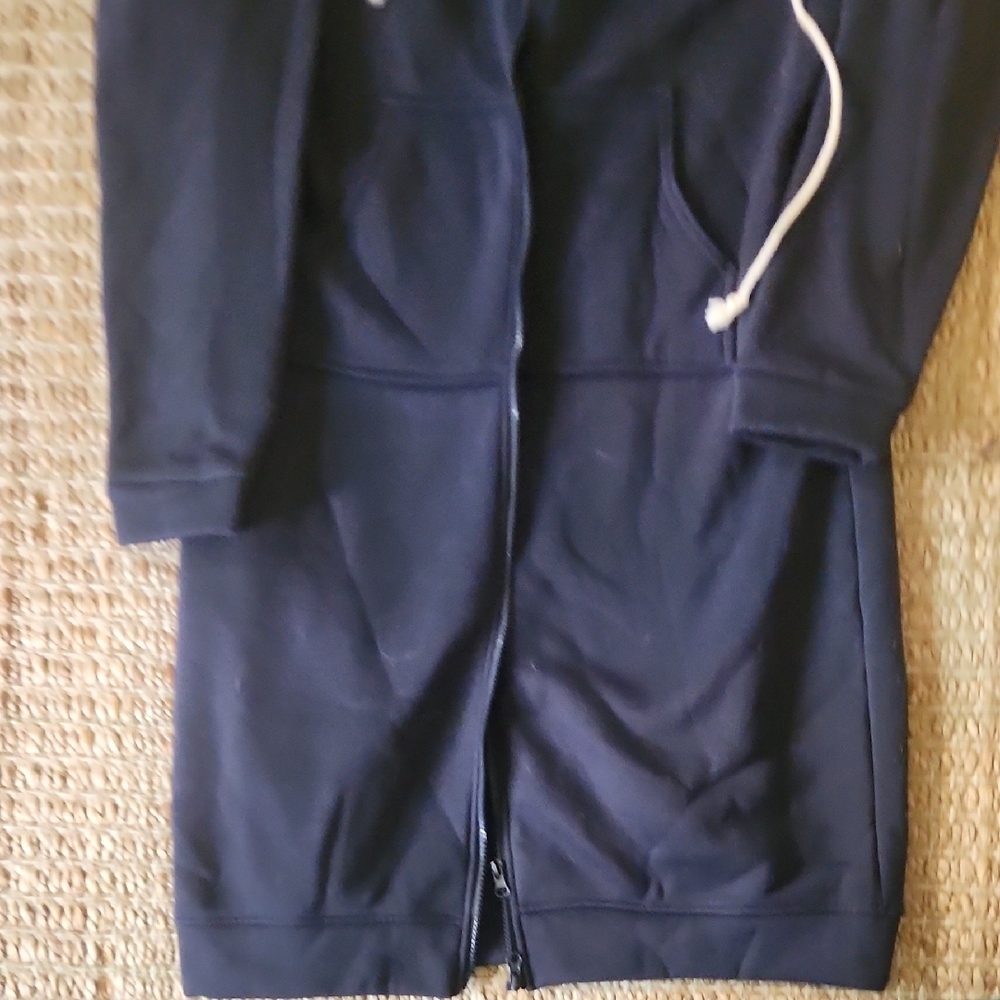 Comfy Casual Navy Women's Knee Length Zip-Up Hoodie - Picture 5 of 5